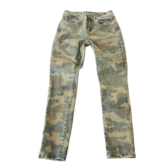 Blank NYC Denim - Blank NYC The Reade Crop Camo Jeans Size 27